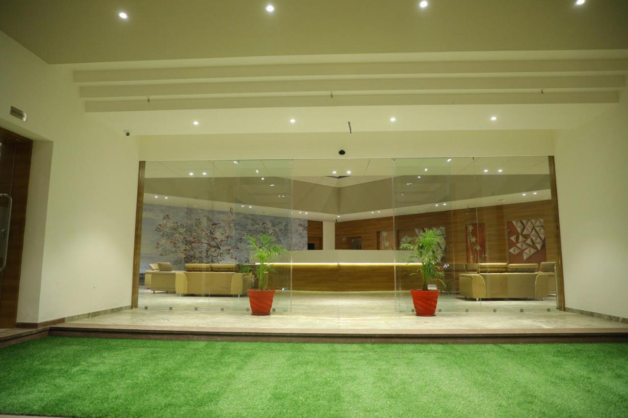 Hotel Vits The Somnath Gateway Extérieur photo