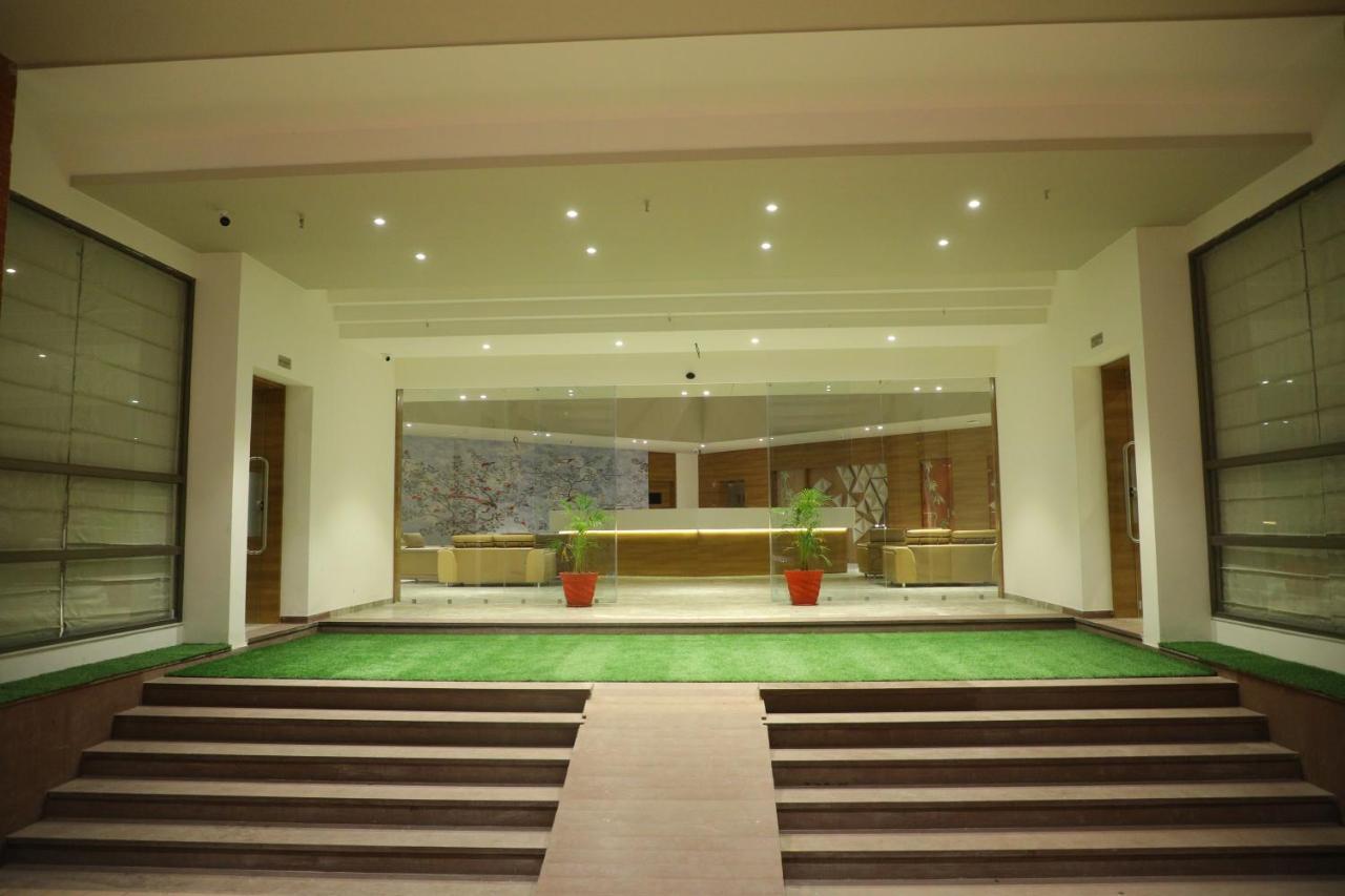 Hotel Vits The Somnath Gateway Extérieur photo