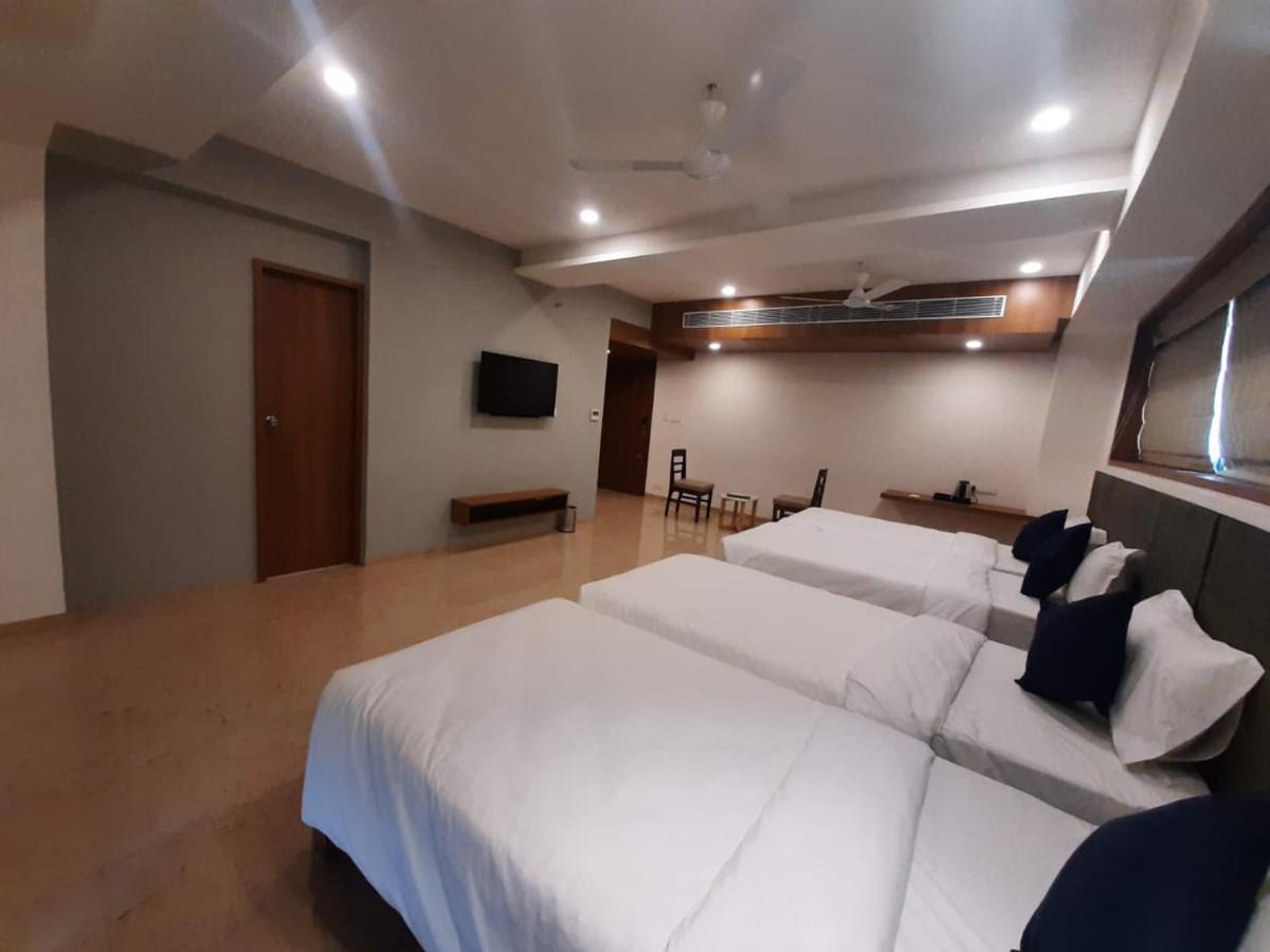 Hotel Vits The Somnath Gateway Extérieur photo