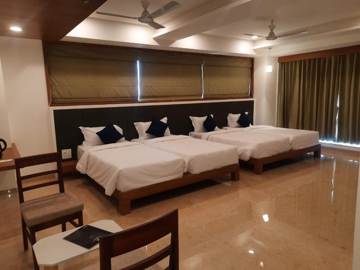 Hotel Vits The Somnath Gateway Extérieur photo