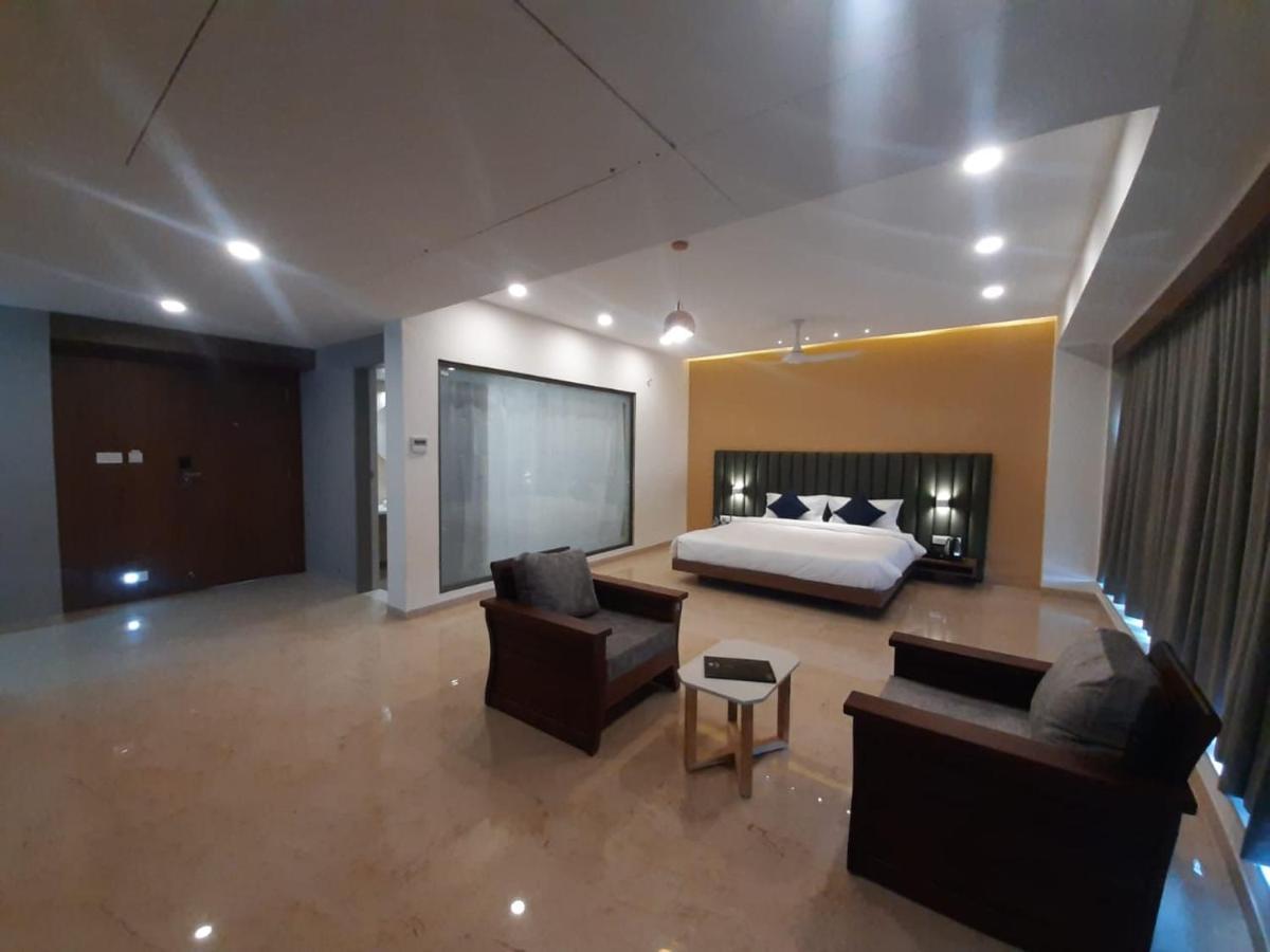 Hotel Vits The Somnath Gateway Extérieur photo