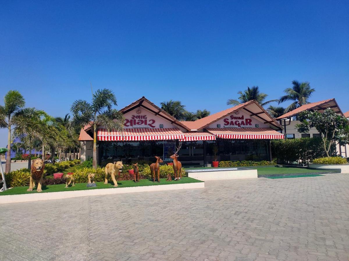 Hotel Vits The Somnath Gateway Extérieur photo