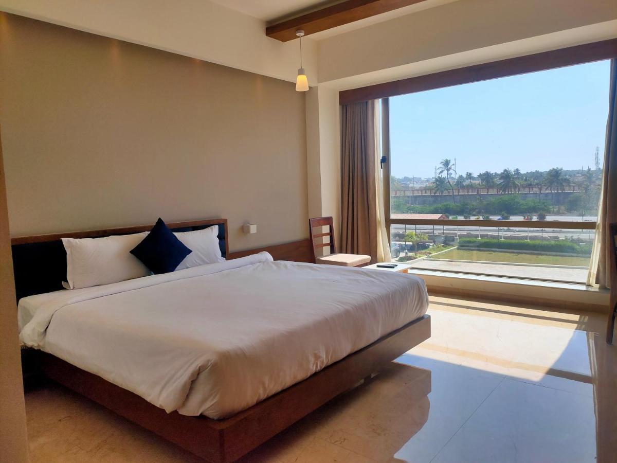 Hotel Vits The Somnath Gateway Extérieur photo
