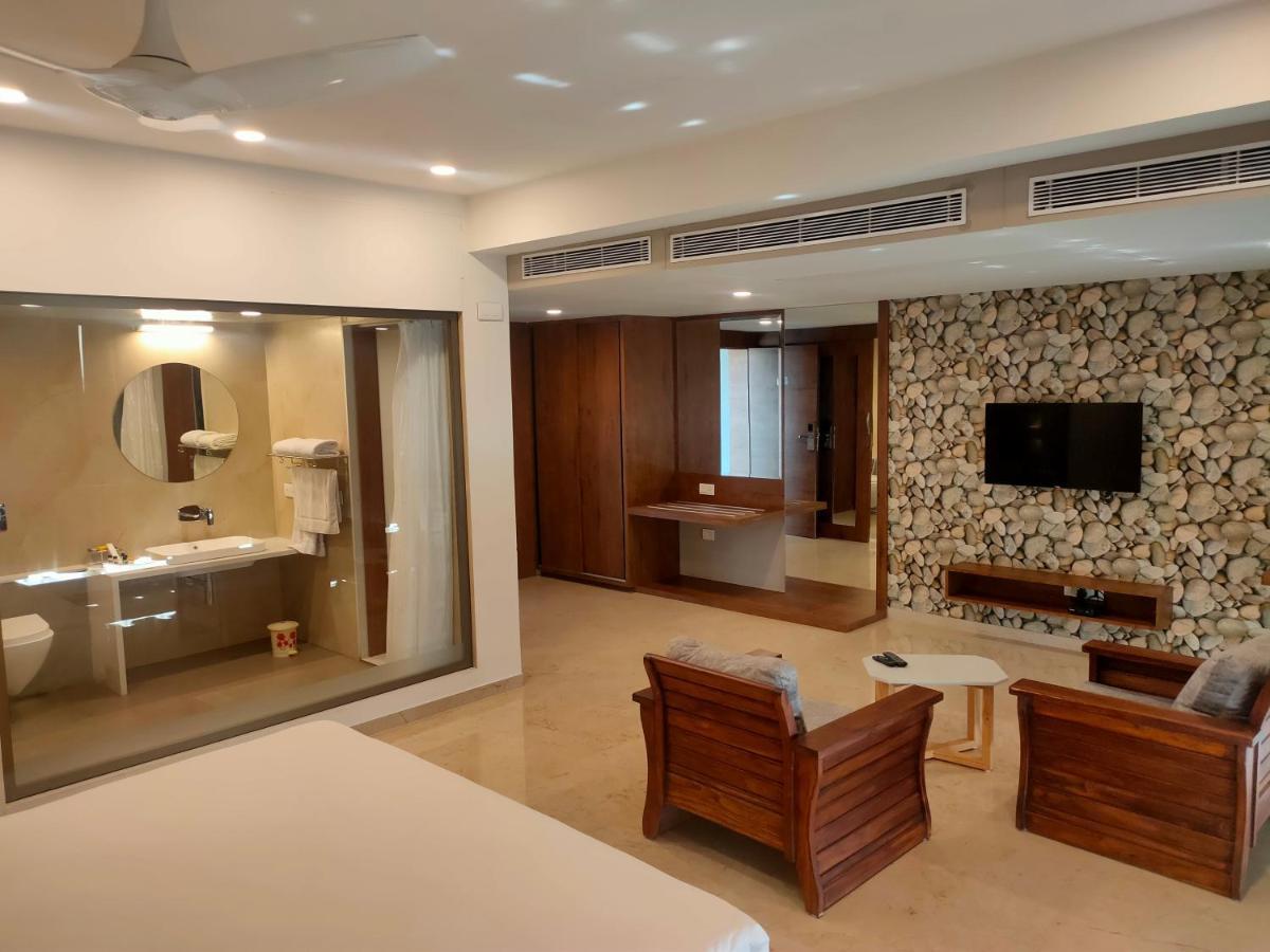 Hotel Vits The Somnath Gateway Extérieur photo