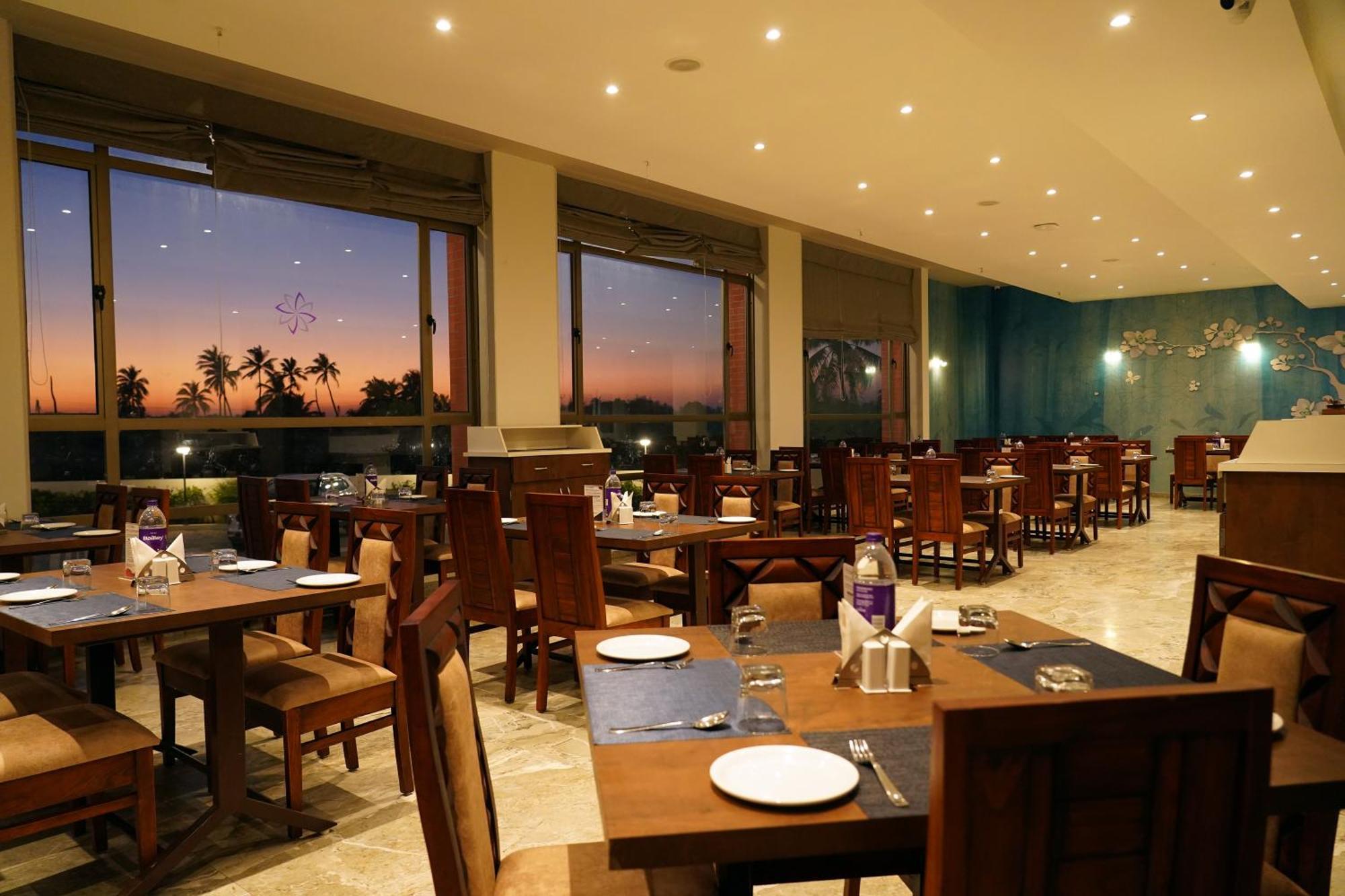 Hotel Vits The Somnath Gateway Extérieur photo